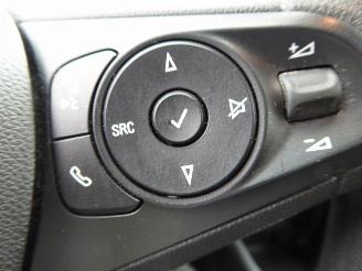 Opel Crossland X picture 16