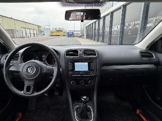 Volkswagen Golf 1.6 TDI Navi picture 7