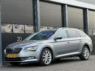 Vrakbiler auto Skoda Superb 1.6 TDI Xenon CameraClima EURO-6 2016/2