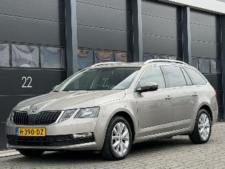 skadebil auto Skoda Octavia 1.6 TDI Navi Clima PDC 2020/1