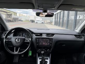 Skoda Octavia 1.6 TDI Navi Clima PDC picture 7