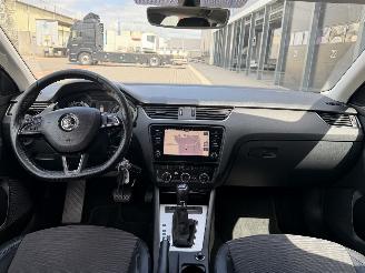 Skoda Octavia 1.6 TDI Navi Clima PDC AUTOMAAT picture 7