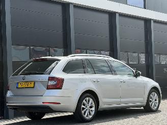 Skoda Octavia 1.6 TDI Navi Clima PDC AUTOMAAT picture 4
