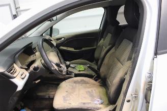 Renault Clio  picture 10
