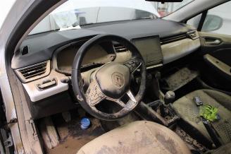 Renault Clio  picture 9