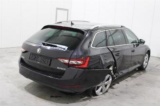 Skoda Superb  picture 3