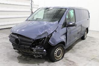 demontáž osobní automobily Mercedes Vito  2021/8
