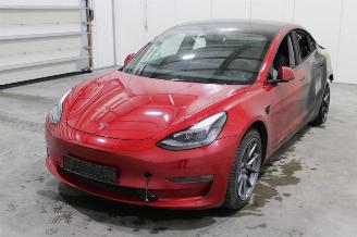 Vrakbiler auto Tesla Model 3  2021/12