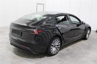 Tesla Model 3  picture 4