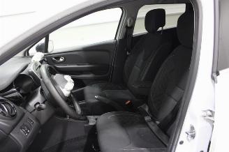 Renault Clio  picture 10
