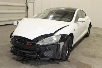 Avarii autoturisme Tesla Model S  2015/4