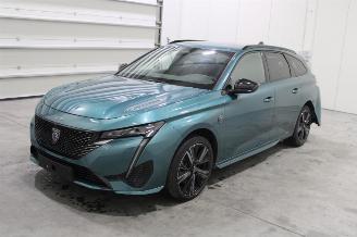 damaged passenger cars Peugeot 308  2023/12