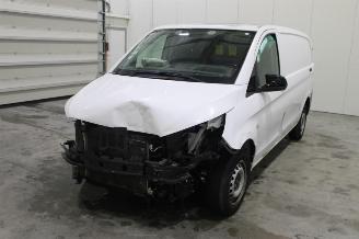 Vrakbiler auto Mercedes Vito  2021/12
