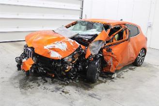 Salvage car Renault Clio  2021/4