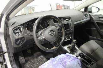 Volkswagen Golf  picture 9