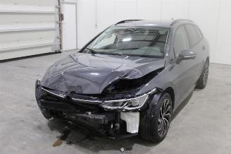 Vrakbiler auto Volkswagen Golf  2023/4