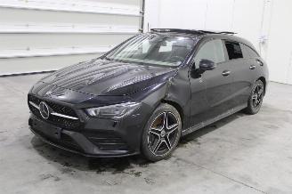 Vrakbiler auto Mercedes Cla-klasse CLA 2023/11