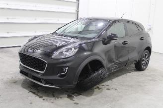 krockskadad bil auto Ford Puma  2022/7