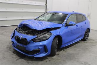 uszkodzony samochody osobowe BMW 1-serie 118 2021/12