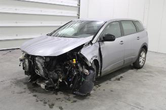 skadebil auto Peugeot 5008  2024/8
