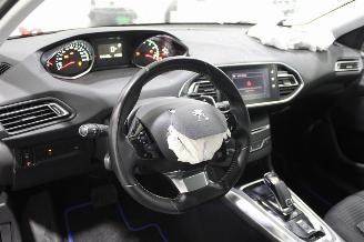 Peugeot 308  picture 10