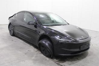 Tesla Model 3  picture 3