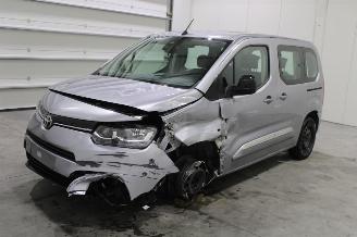 Damaged car Toyota ProAce CITY 2024/5