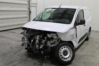 Voiture accidenté Peugeot Partner  2025/8