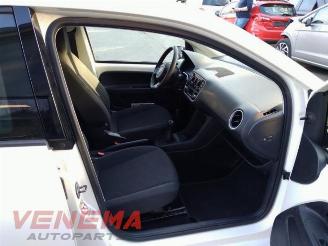 Volkswagen Up! Up! (121), Hatchback, 2011 1.0 12V 60 picture 11