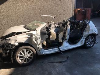 Vrakbiler bedrijf Toyota Auris 66KW - 1364CC - DIESEL 2013/12