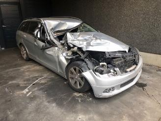 Vrakbiler auto Mercedes C-klasse 100KM - 2148CC - DIESEL - EURO4 2009/10