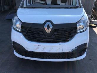 Uttjänta bilar auto Renault Trafic 2000cc - diesel - 6vit 2013/1