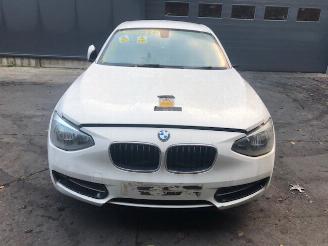 Vrakbiler auto BMW 1-serie f21 - 116i - 2014 - benzine 2014/1