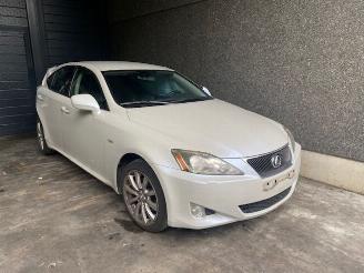 damaged passenger cars Lexus IS 2231CC - 130KW - DIESEL - EURO4 2007/1