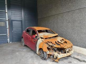 Dezmembrări autoturisme Mazda 2 (DJ/DL) Hatchback 2014 1.5 SkyActiv-G 90 Hatchback  Benzine 1.496cc 66kW (90pk) FWD 2014-11 2019/5