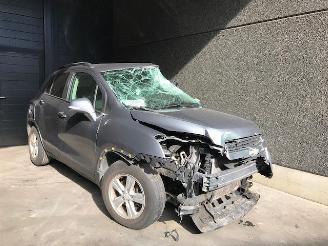 Vrakbiler auto Chevrolet Trax SUV 2014 1.4 Turbo 16V 4x2 SUV  Benzine 1.369cc 103kW FWD 2014/5