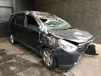 disassembly passenger cars Dacia Lodgy (JS) MPV 2015 1.2 TCE 16V MPV  Benzine 1.198cc 85kW (116pk) FWD 2015/6