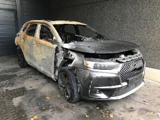 Vrakbiler auto Citroën DS7 Crossback Hatchback 2020 1.6 16V E-Tense 4x4 Hatchback  Elektrisch Benzine 1.598cc 147kW (200pk) 4x4 2020/6