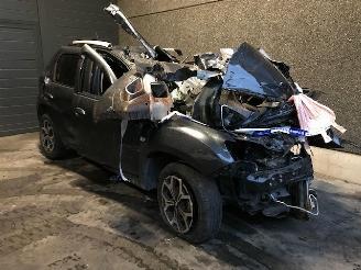Vrakbiler auto Dacia Duster (SR) SUV 2018 1.2 TCE 16V SUV  Benzine 1.198cc 92kW (125pk) FWD 2018/3