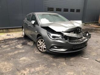 Vrakbiler auto Opel Astra  2017/6