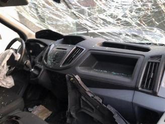 Ford Transit  picture 3