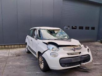 Vrakbiler auto Fiat 500L  2015/8