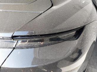 Porsche Taycan  picture 9