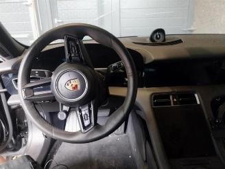 Porsche Taycan  picture 15