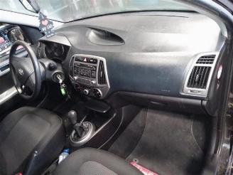 Hyundai I-20  picture 10