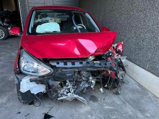 Salvage car Hyundai I-10 i10 (B5), Hatchback, 2013 / 2019 1.0 12V 2017/4