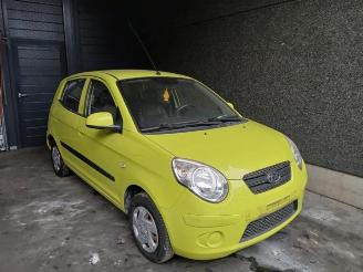Vrakbiler auto Kia Picanto Picanto (BA), Hatchback, 2004 / 2011 1.0 12V 2010/6