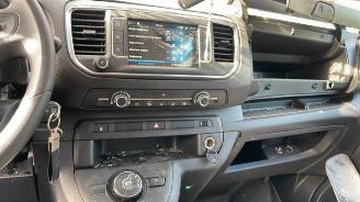 Peugeot Expert Expert (V1/VA/VB/VE/VF/VT/VY), Van, 2016 2.0 Blue HDi 180 16V picture 11