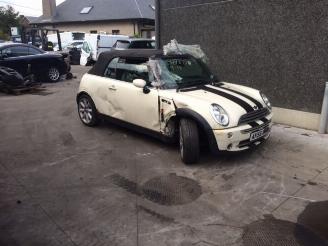 Mini Cooper cabrio  1600 benzine picture 1