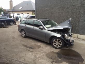 skadebil auto Mercedes C-klasse c200 2011/1